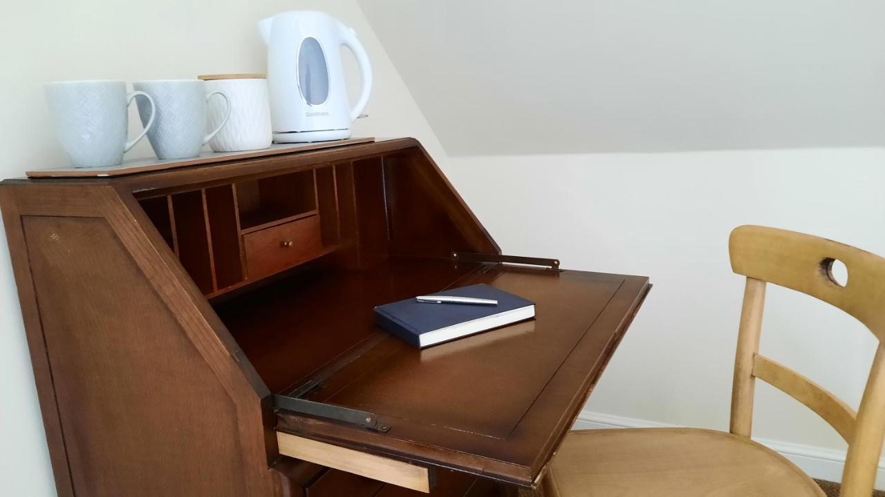 Apartamento Bed-And-Bread Blairgowrie and Rattray Habitación foto